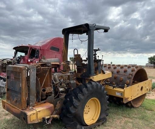 2002 Caterpillar Road - Compactor - Drum for sale — view 2