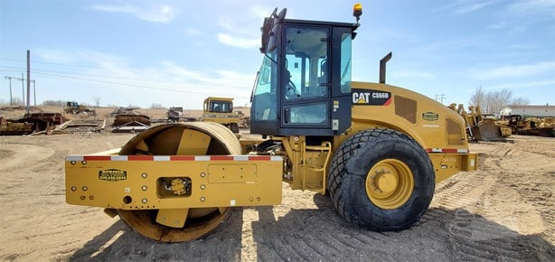 2016 Caterpillar Road - Compactor - Drum for sale — view 2