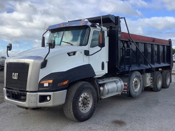 2016 Caterpillar Dump Truck for sale