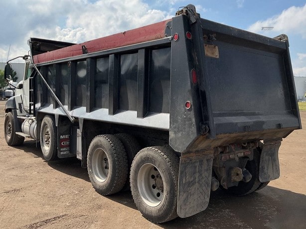 2016 Caterpillar Dump Truck for sale — view 4