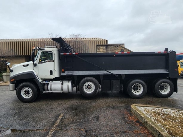 2016 Caterpillar Dump Truck for sale — view 5
