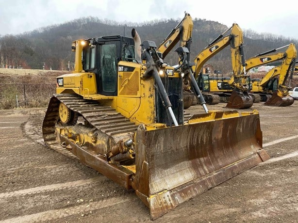 2017 Caterpillar Loader - Bulldozer for sale — view 2