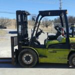 2010 Clark Gas Forklift for sale — view 2