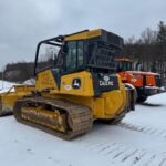 2023 Deere 700L XLT Loader - Bulldozer for sale — view 2
