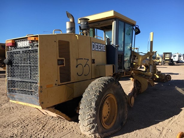 Deere 770CH Road - Motor Grader for sale — view 2