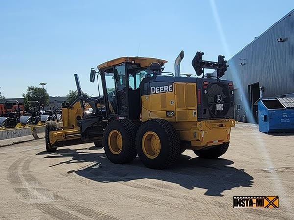 2015 Deere 770GP Road - Motor Grader for sale — view 3