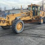 2000 Deere 772D Road - Motor Grader for sale — view 2