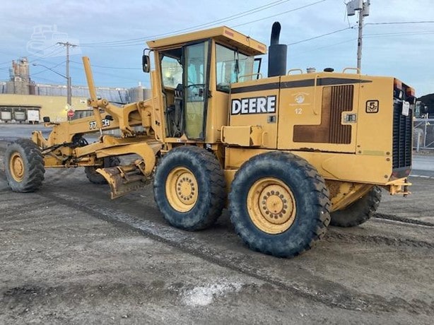 2000 Deere 772D Road - Motor Grader for sale — view 3