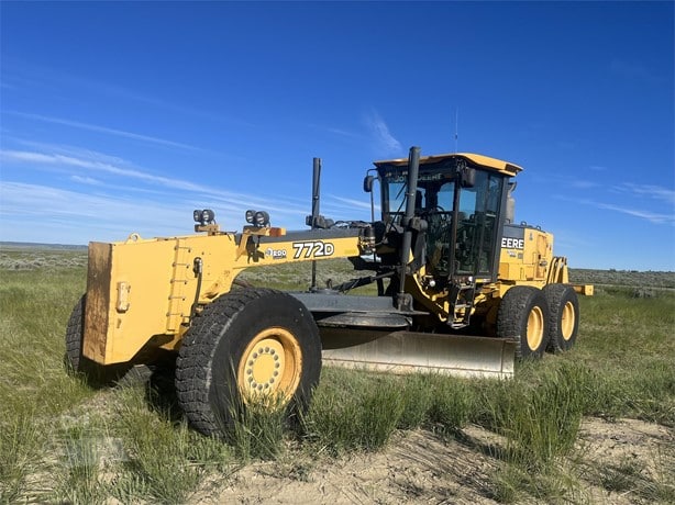 2008 Deere 772G Road - Motor Grader for sale — view 2
