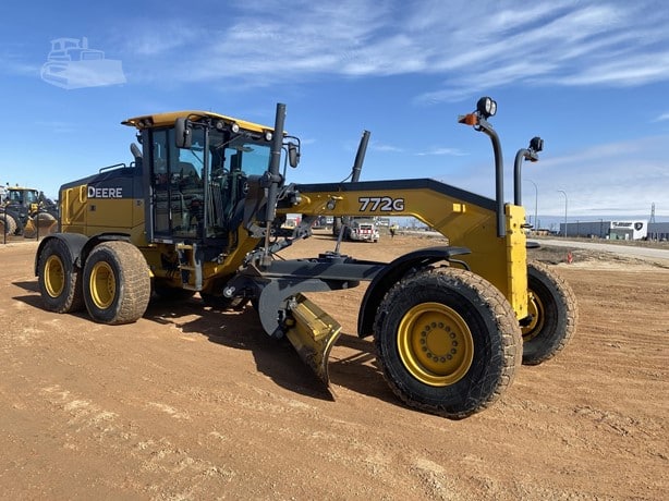 2018 Deere 772GP Road - Motor Grader for sale — view 2