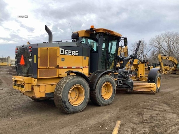 2018 Deere 772GP Road - Motor Grader for sale — view 3