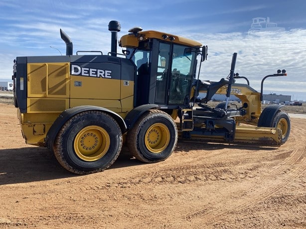 2018 Deere 772GP Road - Motor Grader for sale — view 3