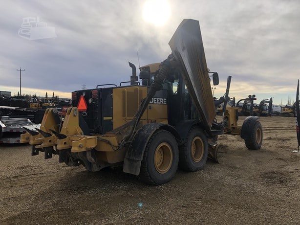 2018 Deere 772GP Road - Motor Grader for sale — view 3