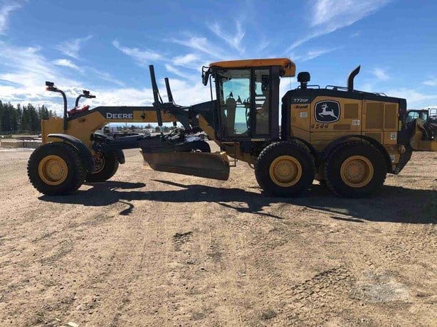 2022 Deere 7750I Road - Motor Grader for sale — view 2