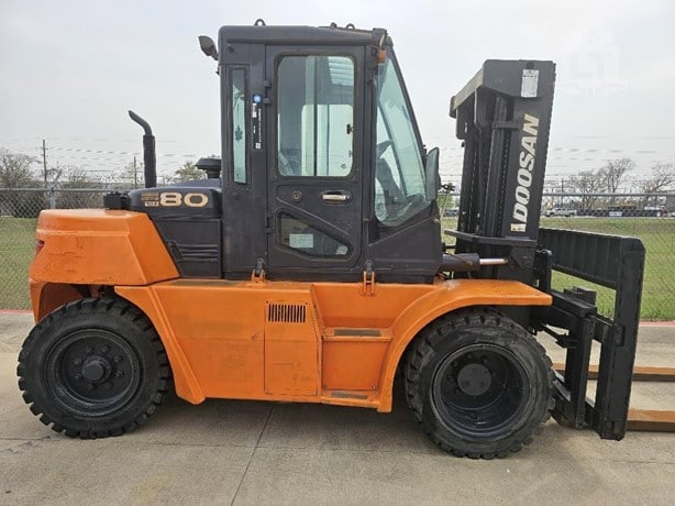 2016 Doosan Diesel Forklift for sale — view 3