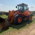 2016 Doosan Loader - Wheeled for sale