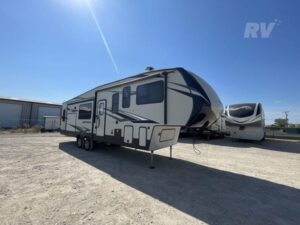 2019 Dutchmen Astoria 3173RLP Fifth Wheel Motorhome for sale