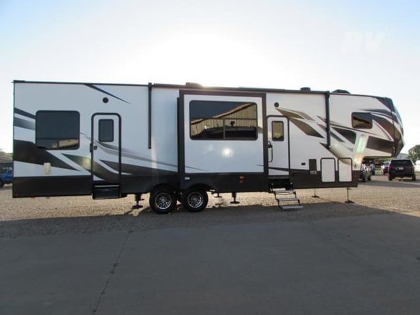 2022 Dutchmen Voltage Triton 3571 Toy Hauler - Fifth Wheel for sale — view 2