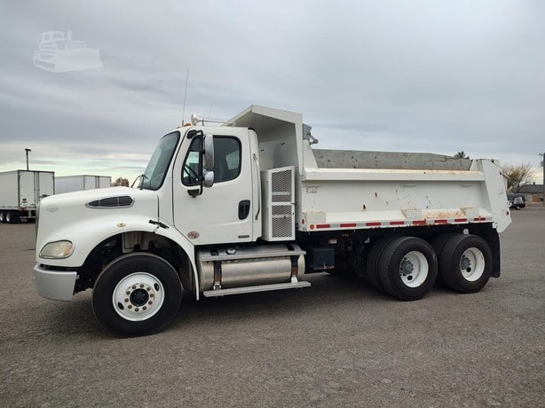 2009 Freightliner Dump Truck for sale