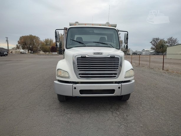 2009 Freightliner Dump Truck for sale — view 3