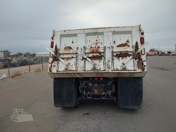 2009 Freightliner Dump Truck for sale — view 4
