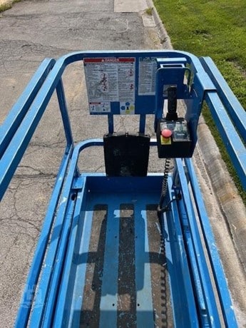 2020 Genie Scissorlift for sale — view 2
