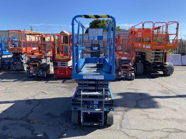 2018 Genie Scissorlift for sale — view 2