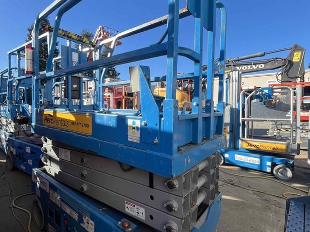 2018 Genie Scissorlift for sale — view 3