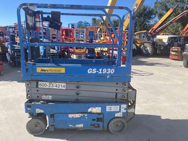 2018 Genie Scissorlift for sale — view 3