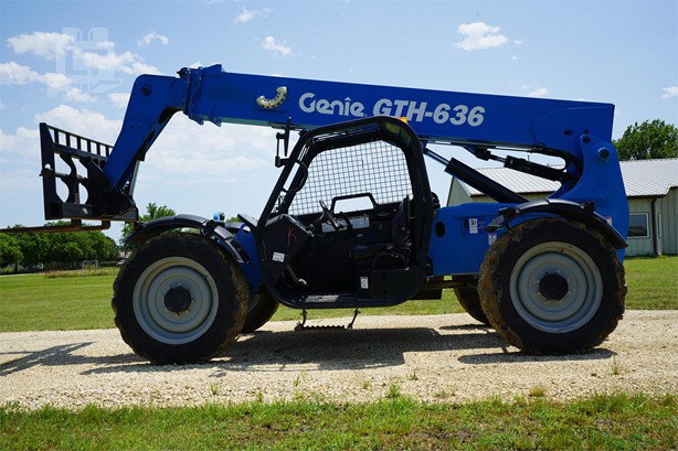 2016 Genie GTH636 Telehandler for sale — view 2