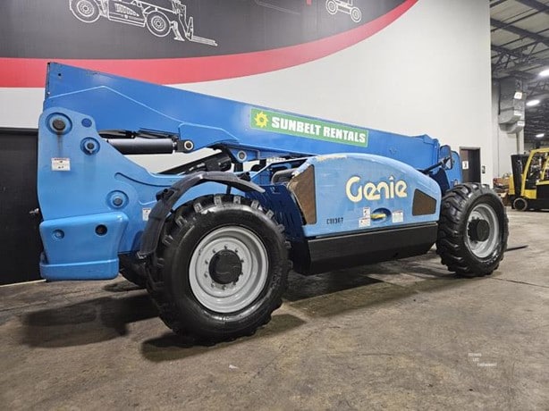 2017 Genie GTH844 Telehandler for sale — view 3
