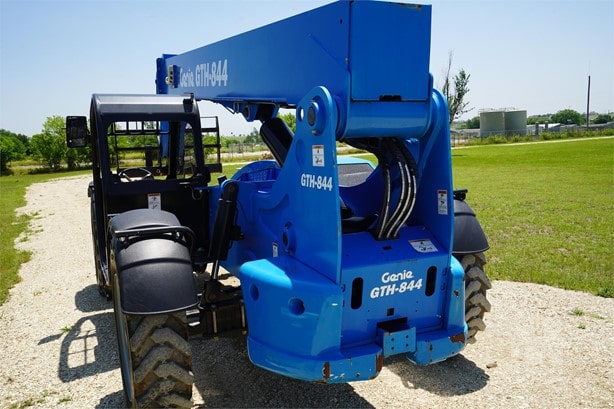 2019 Genie GTH844 Telehandler for sale — view 4