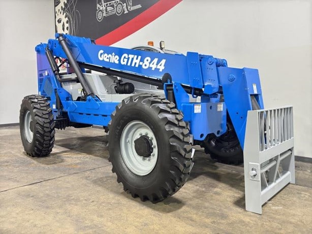 2011 Genie GTH844 Telehandler for sale — view 5