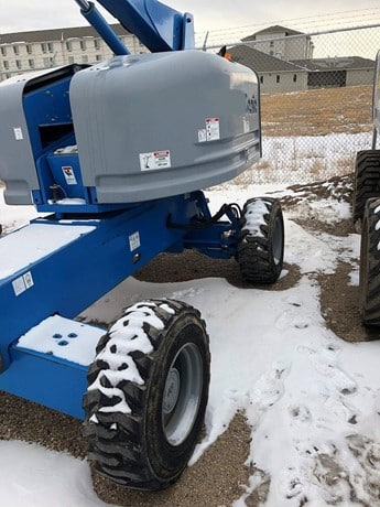 2008 Genie S40 Boom Lift - Telescopic for sale — view 2