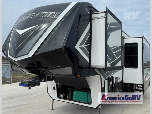 2021 Grand Design Momentum 399th Toy Hauler - Fifth Wheel for sale — view 4
