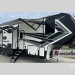2021 Grand Design Momentum 399th Toy Hauler - Fifth Wheel for sale — view 5