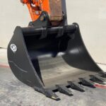 2011 Hitachi Excavator - Wheel for sale — view 4