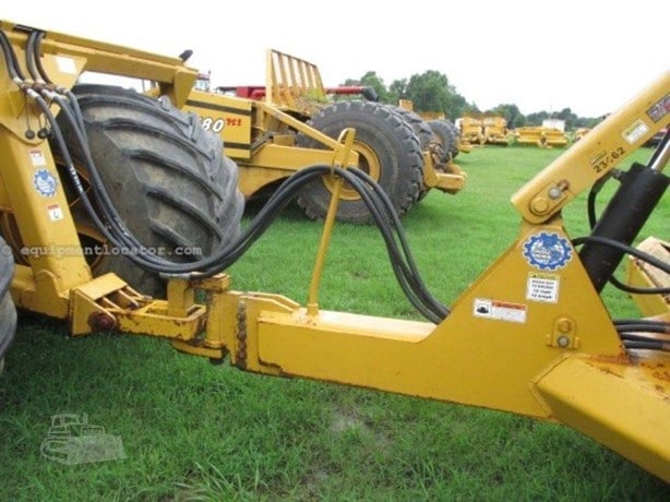 2004 IMC 17C12 Road - Scraper - Pull for sale — view 3