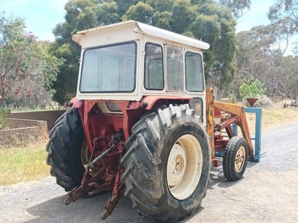 International Tractor - Wheel for sale — view 4