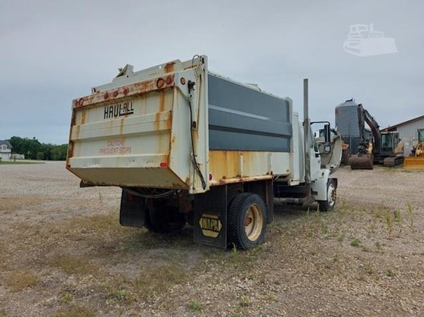 2005 International Dump Truck for sale — view 3