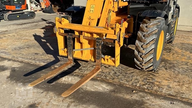 2021 JCB 531-70 Agri Telehandler for sale — view 5