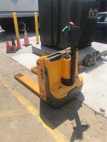 2020 Jungheinrich Pallet Truck for sale