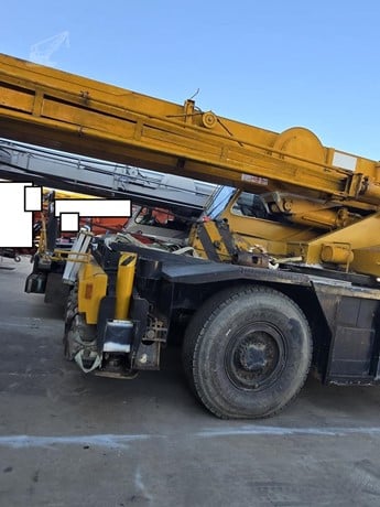 1992 Kato KR35H-3 Rough Terrain Crane for sale — view 2