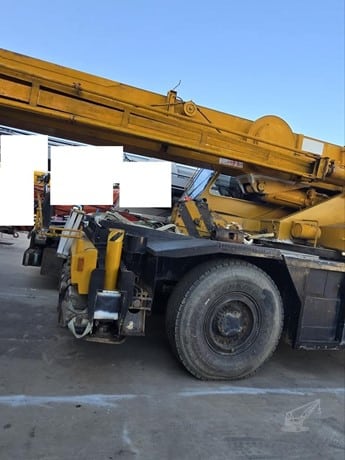 1992 Kato KR35H-3 Rough Terrain Crane for sale — view 5
