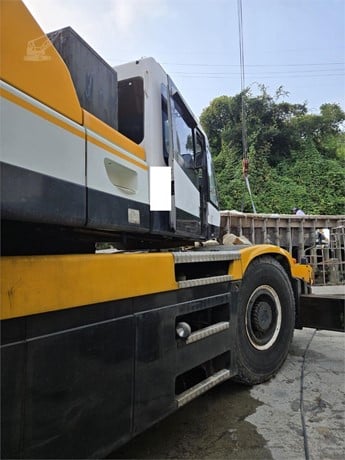 1996 Kato KR50H Rough Terrain Crane for sale — view 5