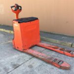 2015 Linde Pallet Truck for sale — view 3