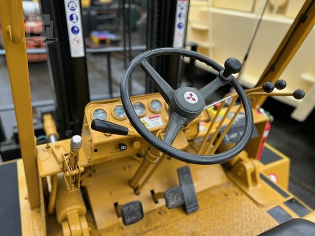 1995 Mitsubishi FD70 Gas Forklift for sale — view 4