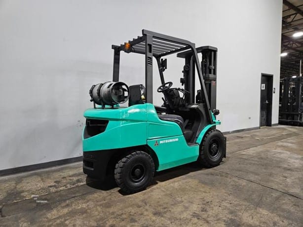 2016 Mitsubishi FG25N Gas Forklift for sale — view 4
