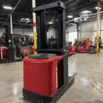 2017 Raymond 540V140 Order Picker for sale — view 3