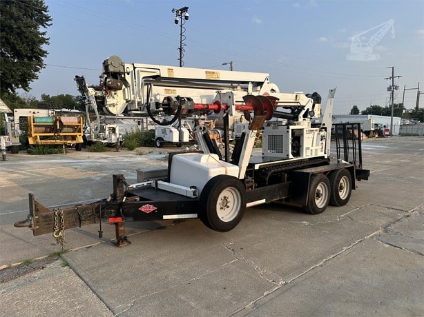 2017 SDP EZ Hauler 5500 Digger Derrick - Track for sale — view 2
